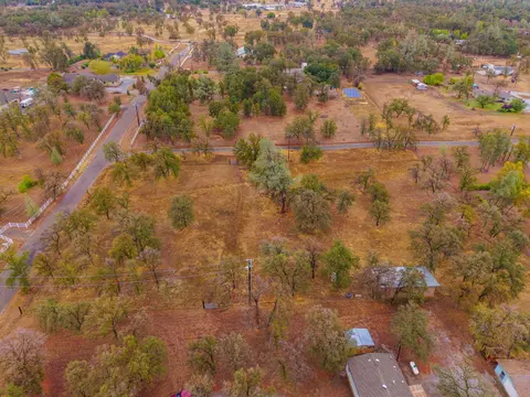 View/Area - 11577 Palo Duro Rd, Redding, CA 96003 photo 14 of 18