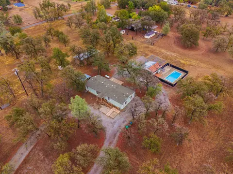 View/Area - 11577 Palo Duro Rd, Redding, CA 96003 photo 3 of 18