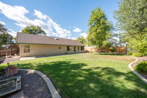 Exterior - 4453 Rose Terrace Dr, Redding, CA 96001 photo 12 of 21