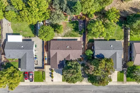 View/Area - 4453 Rose Terrace Dr, Redding, CA 96001 photo 7 of 8