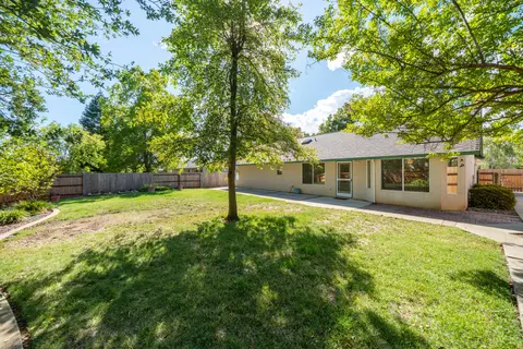 Exterior - 4453 Rose Terrace Dr, Redding, CA 96001 photo 13 of 21
