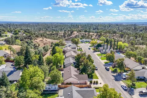 View/Area - 4453 Rose Terrace Dr, Redding, CA 96001 photo 2 of 8