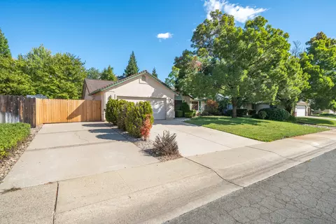 Exterior - 4453 Rose Terrace Dr, Redding, CA 96001 photo 4 of 21