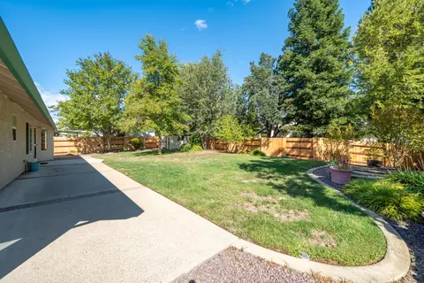 Exterior - 4453 Rose Terrace Dr, Redding, CA 96001 photo 10 of 21