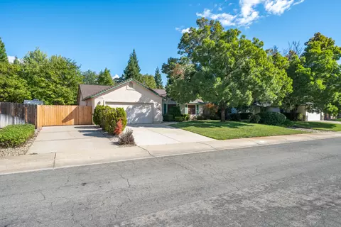 Exterior - 4453 Rose Terrace Dr, Redding, CA 96001 photo 2 of 21