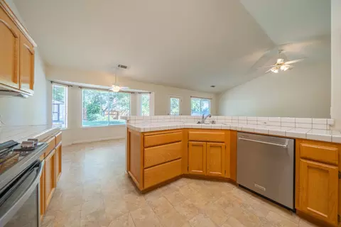 Kitchen - 4453 Rose Terrace Dr, Redding, CA 96001 photo 3 of 5