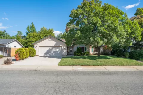 Exterior - 4453 Rose Terrace Dr, Redding, CA 96001 photo 3 of 21