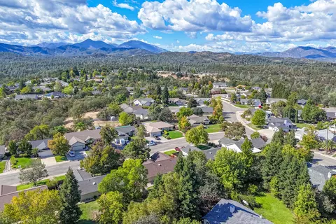 View/Area - 4453 Rose Terrace Dr, Redding, CA 96001 photo 1 of 8