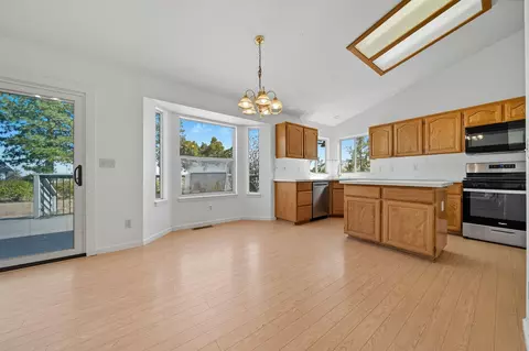 11361 Tanstaafl Ln, Redding, CA 96001 photo 14
