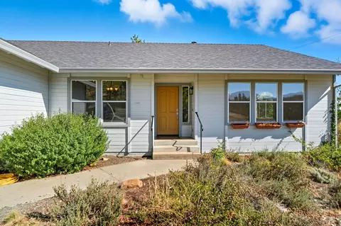 11361 Tanstaafl Ln, Redding, CA 96001