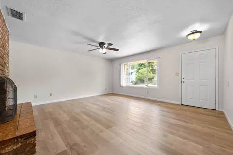 Living - 2760 Shasta St, Redding, CA 96001 photo 3 of 3