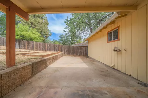 Exterior - 2760 Shasta St, Redding, CA 96001 photo 2 of 7
