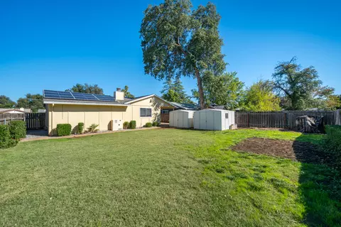 Exterior - 1153 Ruthie Ln, Redding, CA 96002 photo 5 of 5