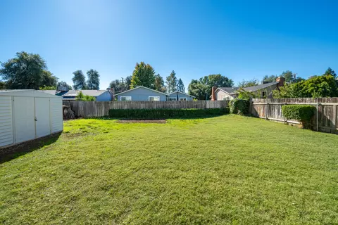 Exterior - 1153 Ruthie Ln, Redding, CA 96002 photo 3 of 5
