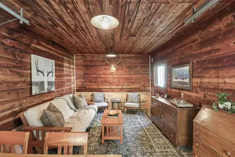 Living - 521 Wetzel Dr, Mccloud, CA 96057 photo 6 of 7