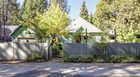 Exterior - 521 Wetzel Dr, Mccloud, CA 96057 photo 11 of 16
