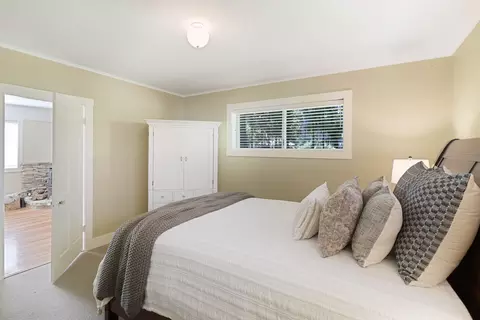 Bedroom - 521 Wetzel Dr, Mccloud, CA 96057 photo 3 of 9