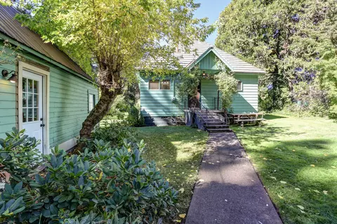 Exterior - 521 Wetzel Dr, Mccloud, CA 96057 photo 4 of 16