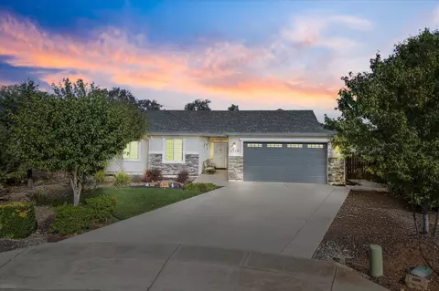 4860 Mandalay Ct, Anderson, CA 96007