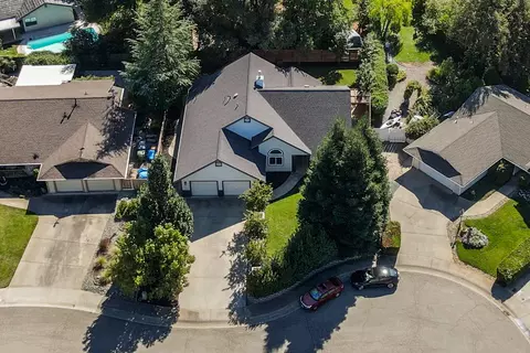 3475 Oak Haven Ct, Redding, CA 96002