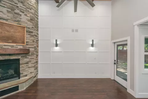 Living - 3475 Oak Haven Ct, Redding, CA 96002 photo 13 of 14