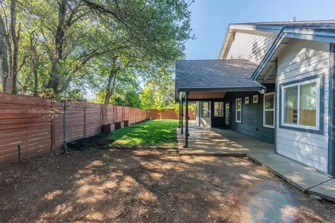 Exterior - 3475 Oak Haven Ct, Redding, CA 96002 photo 13 of 22