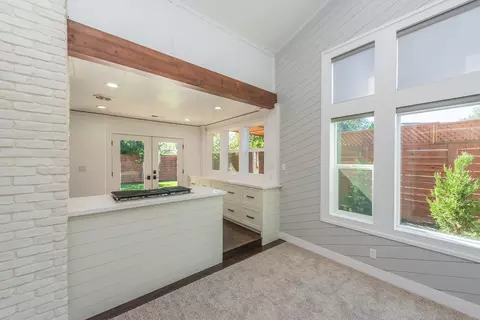 Entry Way - 3475 Oak Haven Ct, Redding, CA 96002 photo 3 of 4