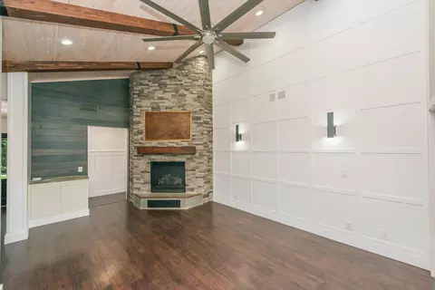 Living - 3475 Oak Haven Ct, Redding, CA 96002 photo 9 of 14