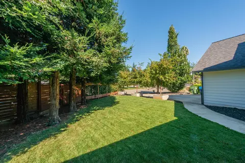 Exterior - 3475 Oak Haven Ct, Redding, CA 96002 photo 3 of 22