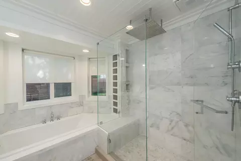 Bath - 3475 Oak Haven Ct, Redding, CA 96002 photo 5 of 5