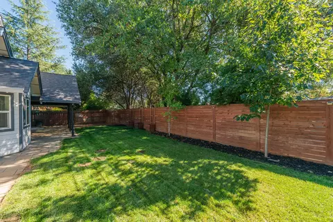 Exterior - 3475 Oak Haven Ct, Redding, CA 96002 photo 18 of 22