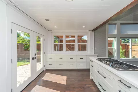 Kitchen - 3475 Oak Haven Ct, Redding, CA 96002 photo 5 of 8