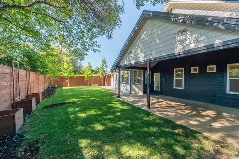 Exterior - 3475 Oak Haven Ct, Redding, CA 96002 photo 14 of 22