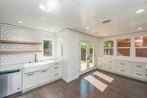 Kitchen - 3475 Oak Haven Ct, Redding, CA 96002 photo 4 of 8