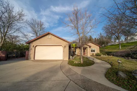 19192 Hollow Ln, Redding, CA 96003