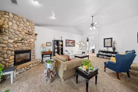 19192 Hollow Ln, Redding, CA 96003 photo 9