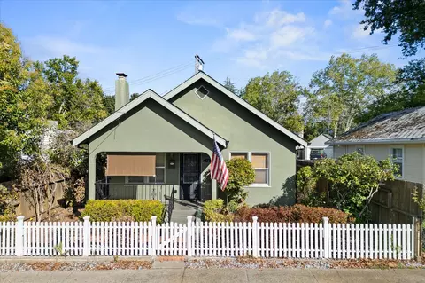 2349 California St, Redding, CA 96001