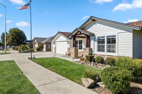 654 Rogue River Way, Redding, CA 96003 photo 3