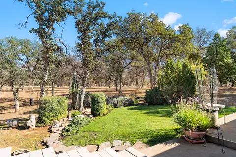 Exterior - 14420 Mesa Ct, Red Bluff, CA 96080 photo 5 of 10