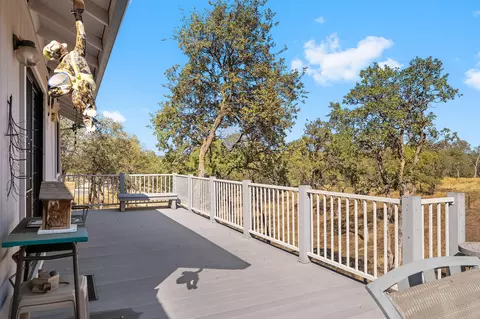 Exterior - 14420 Mesa Ct, Red Bluff, CA 96080 photo 9 of 10