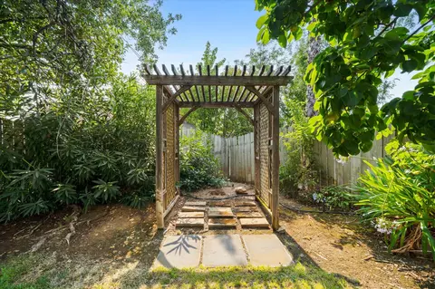 2733 Crystal Tree Dr, Redding, CA 96001 photo 41