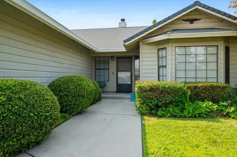 2733 Crystal Tree Dr, Redding, CA 96001 photo 3