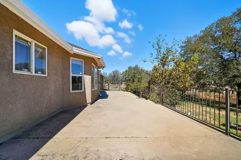10095 Frazier Rd, Redding, CA 96003 photo 22