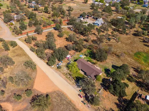 10095 Frazier Rd, Redding, CA 96003 photo 32