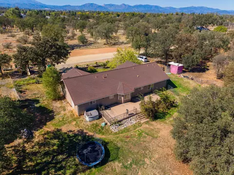 10095 Frazier Rd, Redding, CA 96003 photo 42