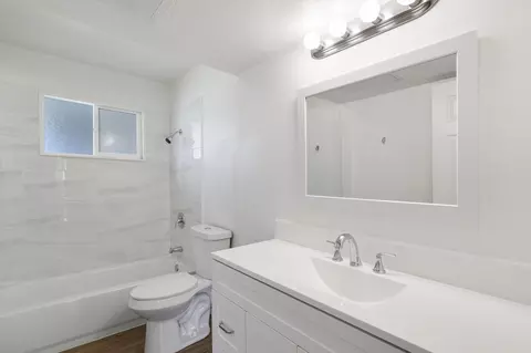 Bath - 2235 Tehama St, Redding, CA 96001 photo 1 of 3