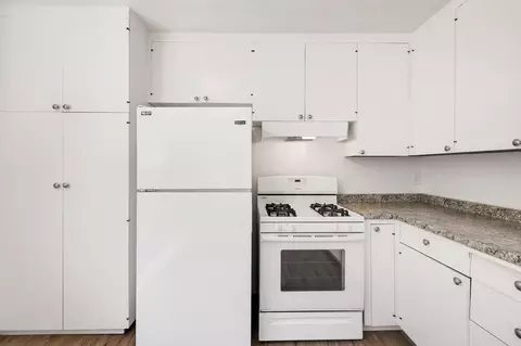 Kitchen - 2235 Tehama St, Redding, CA 96001 photo 4 of 4