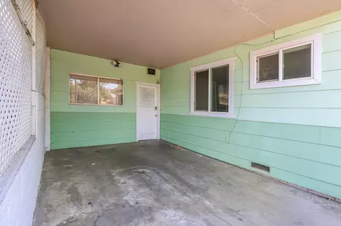 Exterior - 2235 Tehama St, Redding, CA 96001 photo 3 of 4