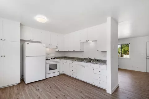 Kitchen - 2235 Tehama St, Redding, CA 96001 photo 2 of 4