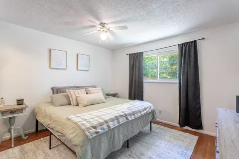 Bedroom - 6494 Leonard Dr, Redding, CA 96001 photo 2 of 2